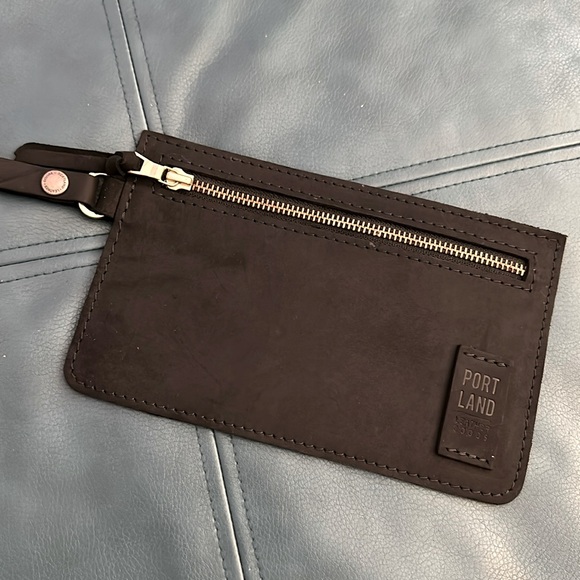 Portland Leather Goods shadow black Adriana pouch - Picture 1 of 3